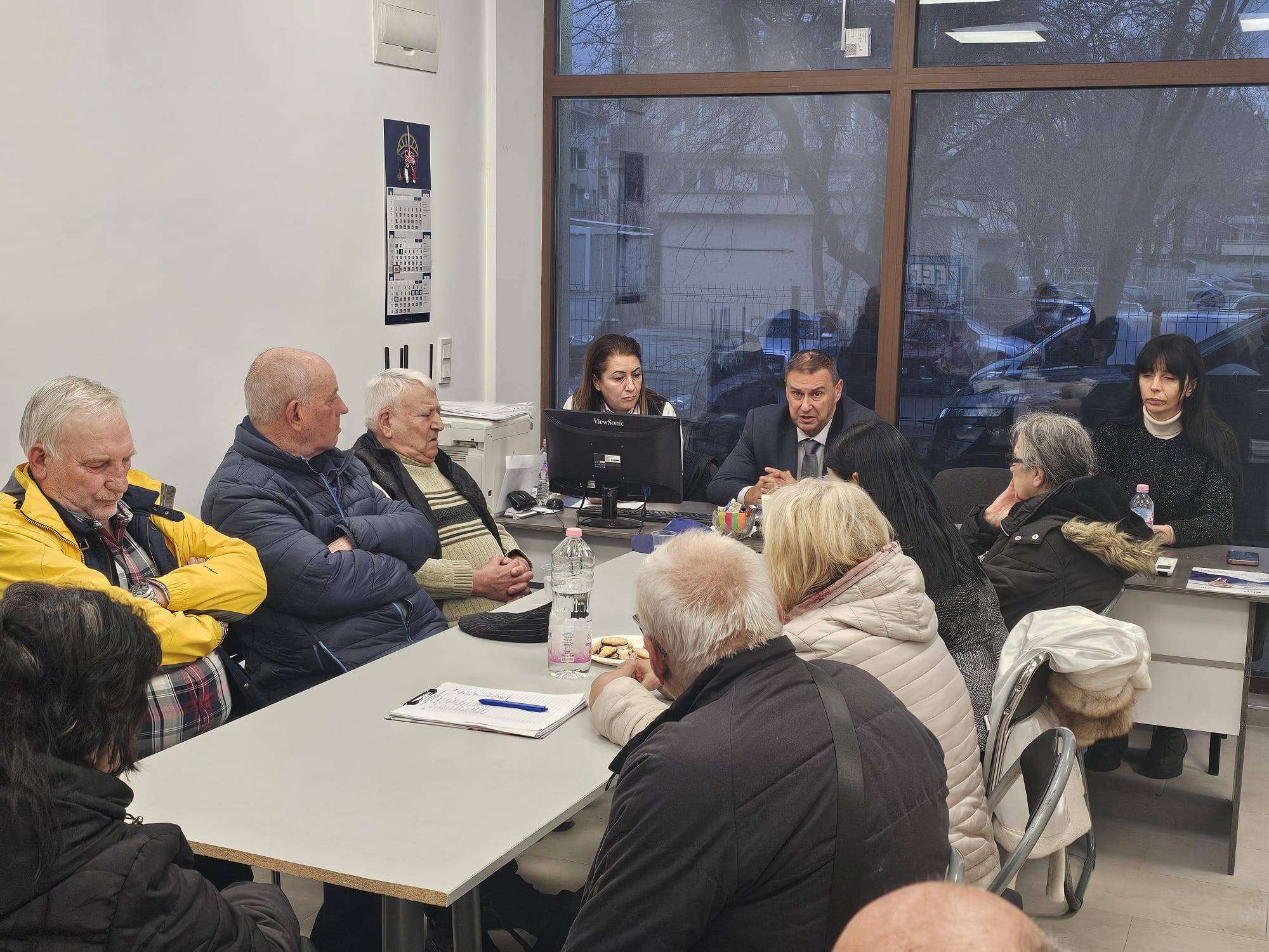 Евродепутатът Емил Радев по време на среща с членове и симпатизанти на ГЕРБ във варненския район 